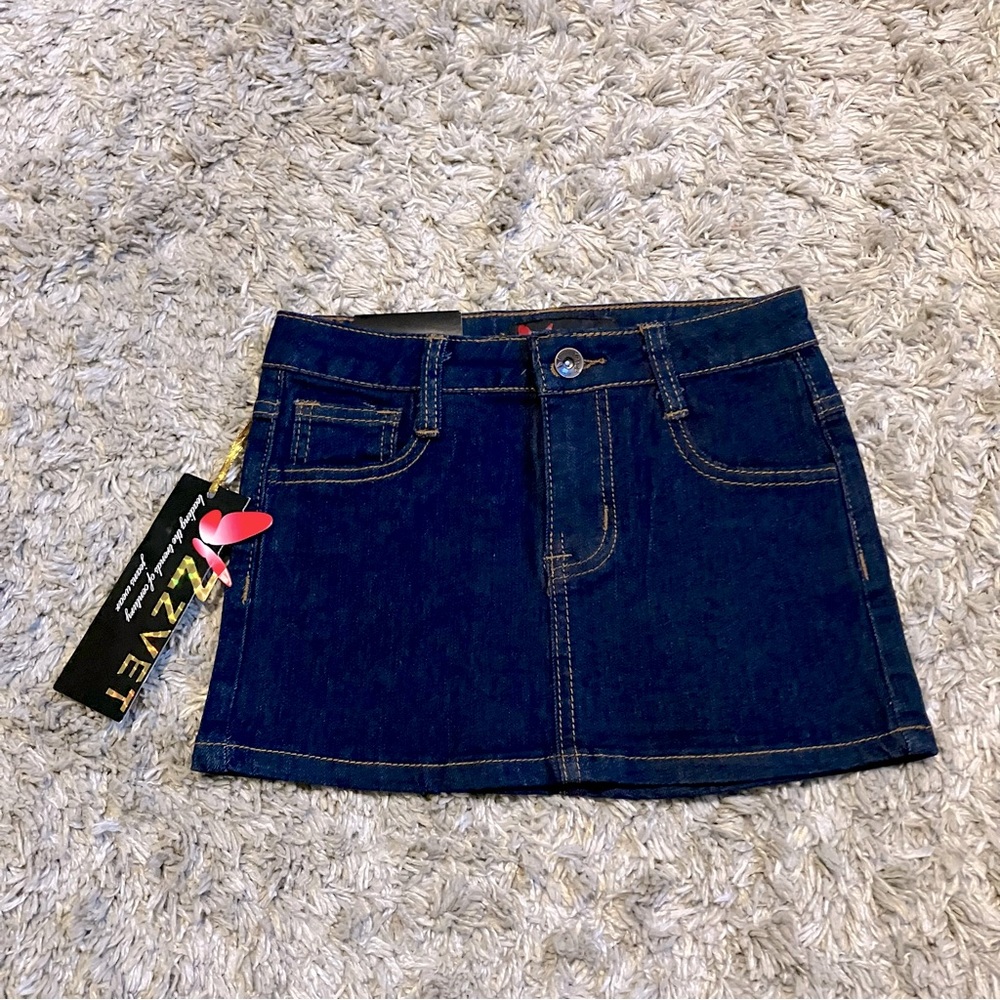 NWT Zzvet Girls Jean Skirt with Rhinestones
